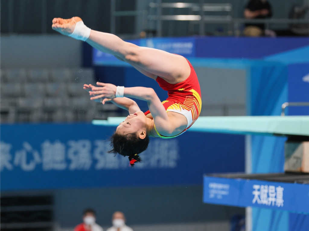 爱游戏 产品服务